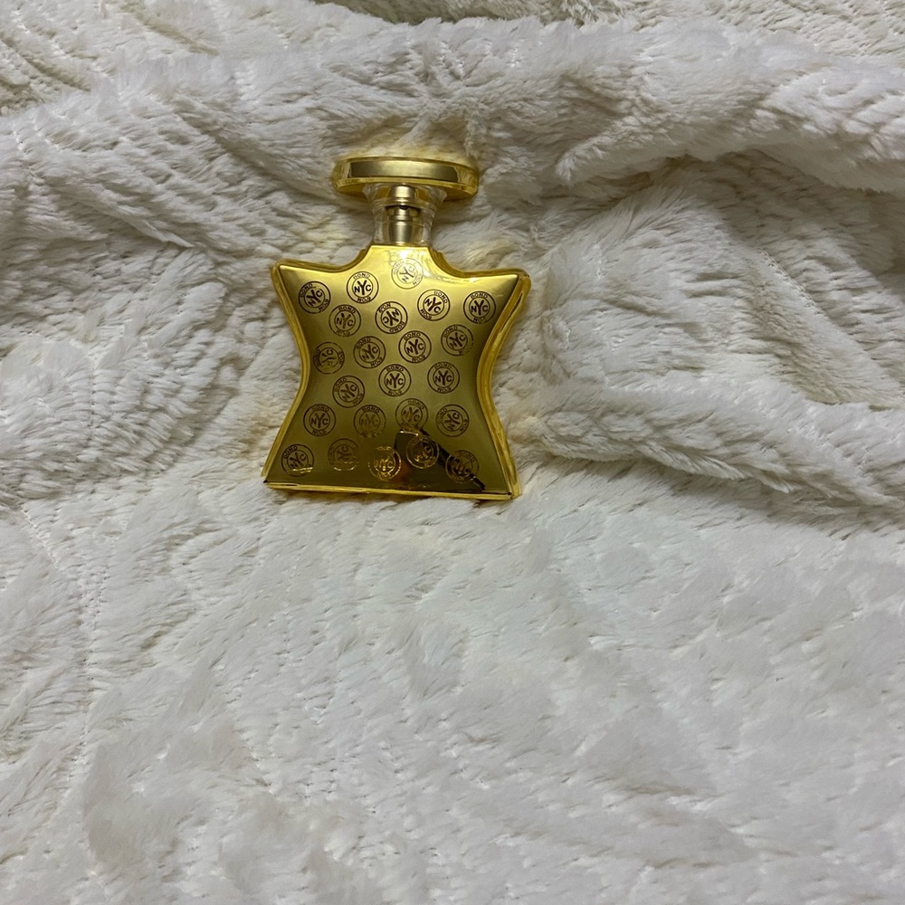 I am selling it new because I have never used it.